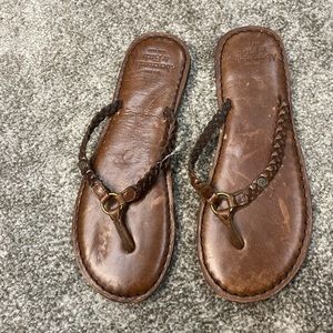 Abercrombie sandals size xs 6/7